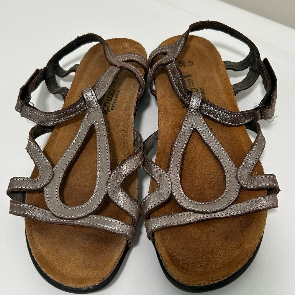 Naot Dorith Leather Sandal Silver Metallic Size 5 -5.5 US 36 EU